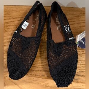 TOMS Womens Crochet Classics Black Morocco Casual Shoe Size 8 Women US
